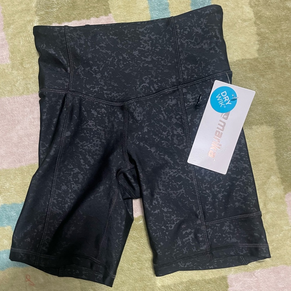 Marika Women's Textured Black Bike Shorts - Picture 2 of 4